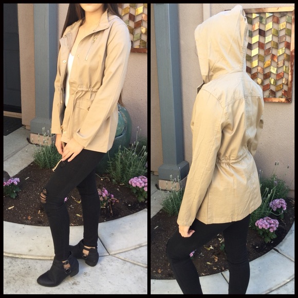 CLEARANCE-FIRM‼️Lightweight Tan Utility Jacket - Picture 2 of 5